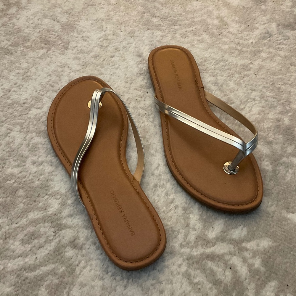 Banana Republic Leather Flip Flop